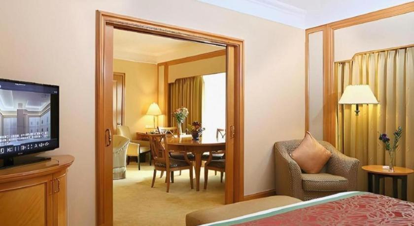 Regency Hotel Shantou 43/54