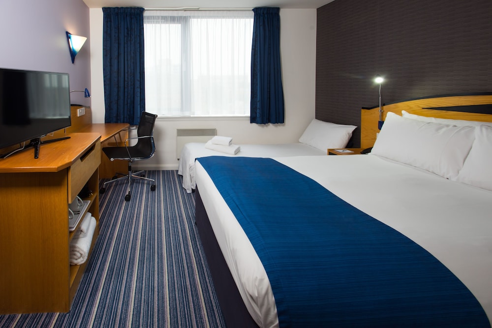 Holiday Inn Express Bristol City Centre 11/47