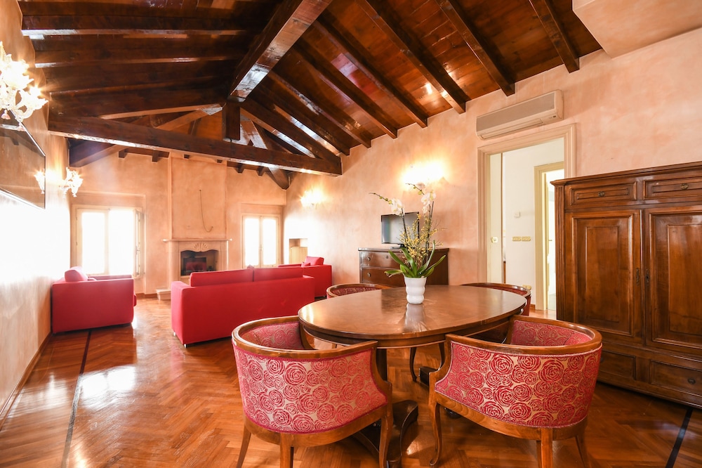 Vittoria Hotel 58/75