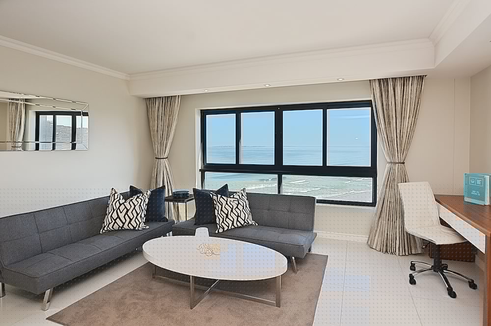 Blaauwberg Beach Hotel 68/100
