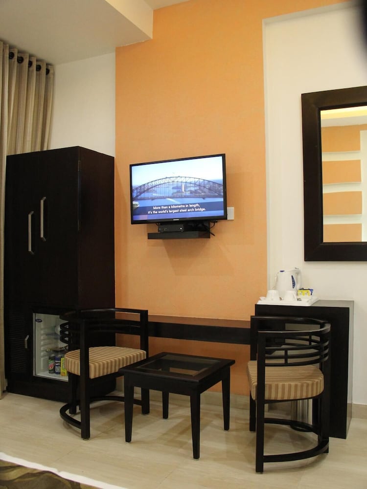 Clarks Inn Mathura 18/26