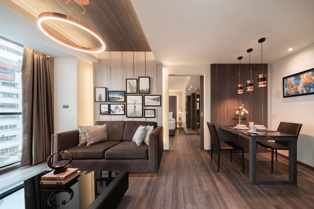 Aspira Parc Sukhumvit 22 20/28