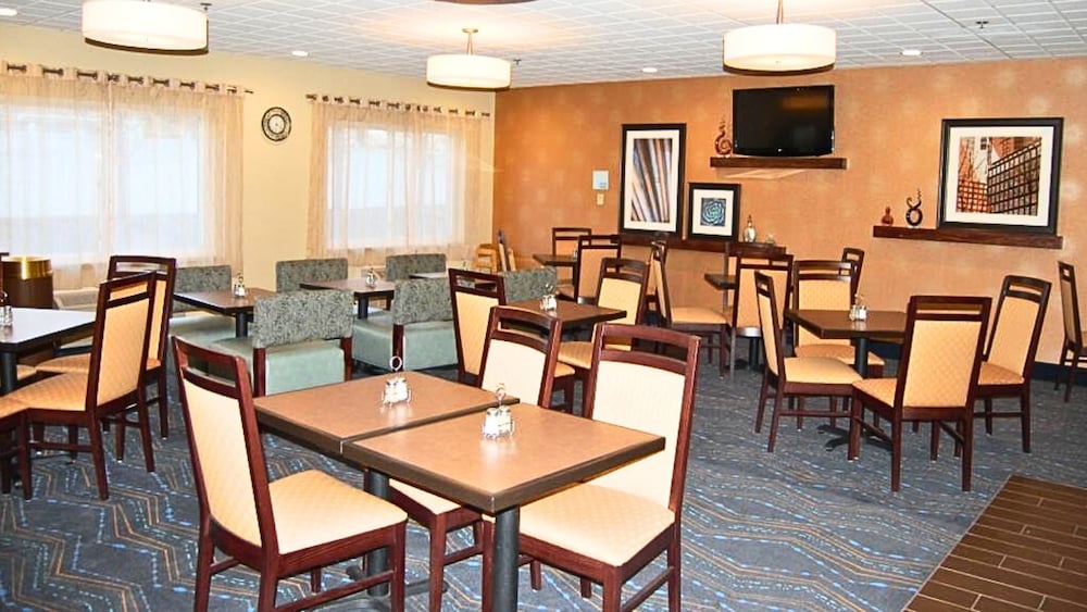 Holiday Inn Express Ludlow 38/50