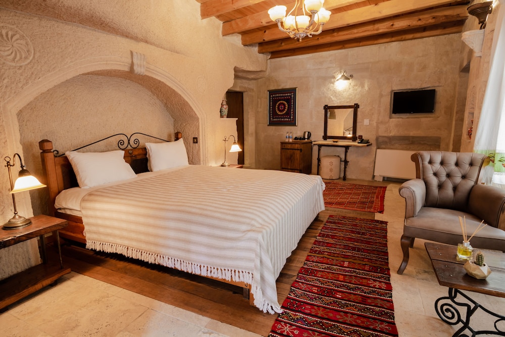 Sultan Cave Suites 13/77