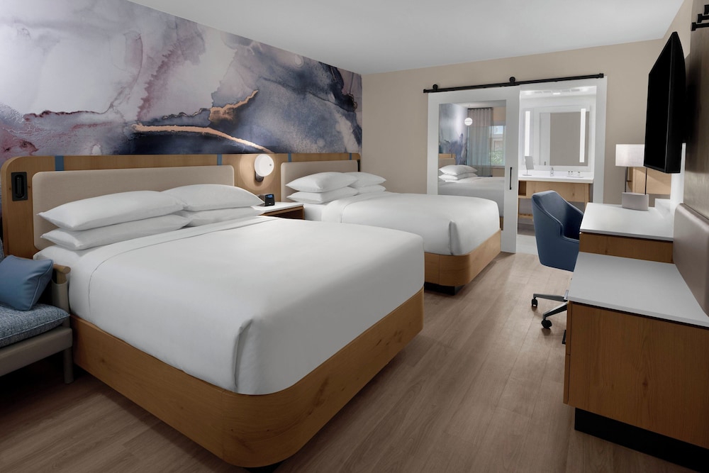 Room, 2 Queen Beds, Courtyard View, Ground Floor