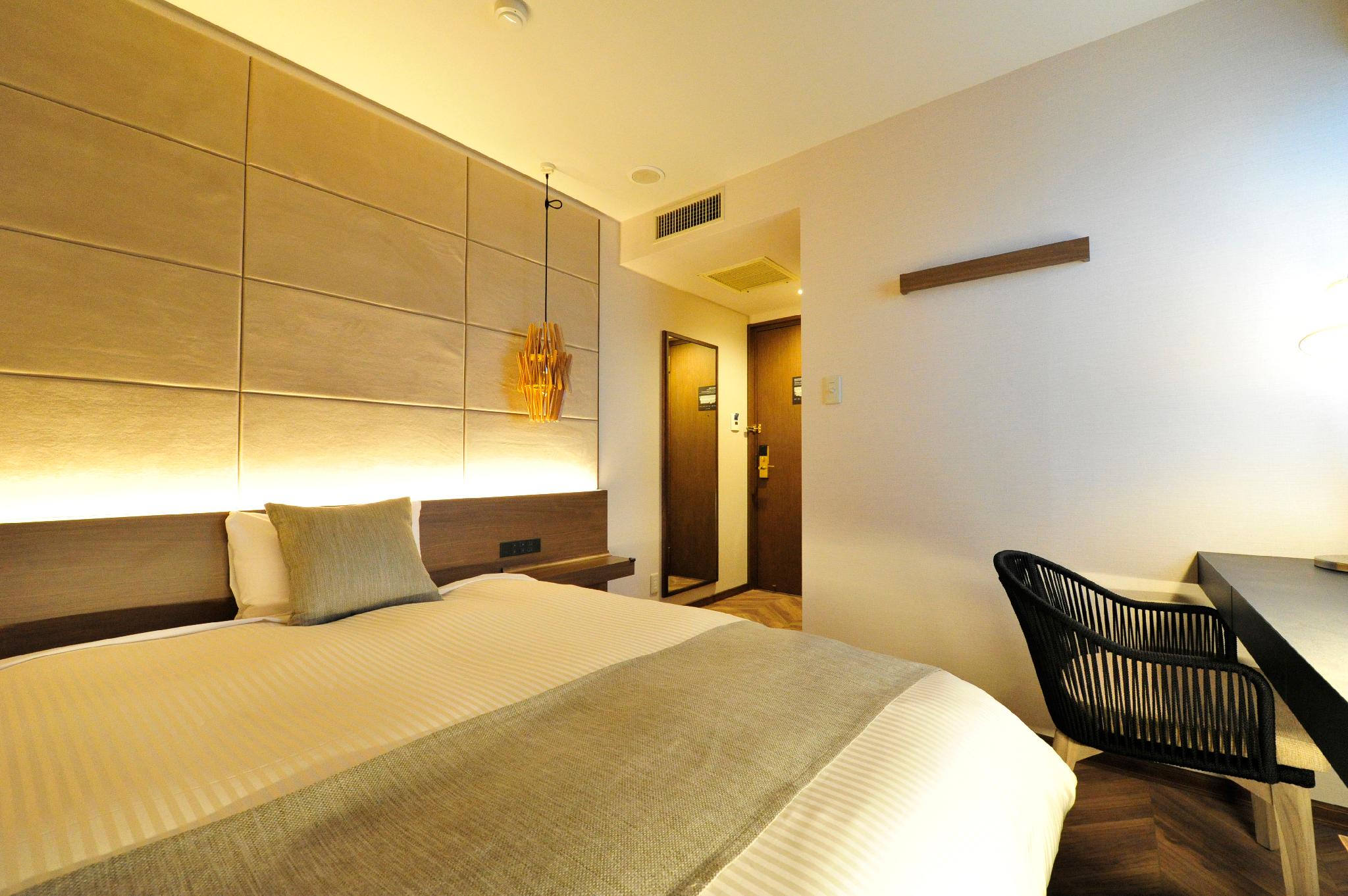 Room, Single, Unit Bath, Smoking