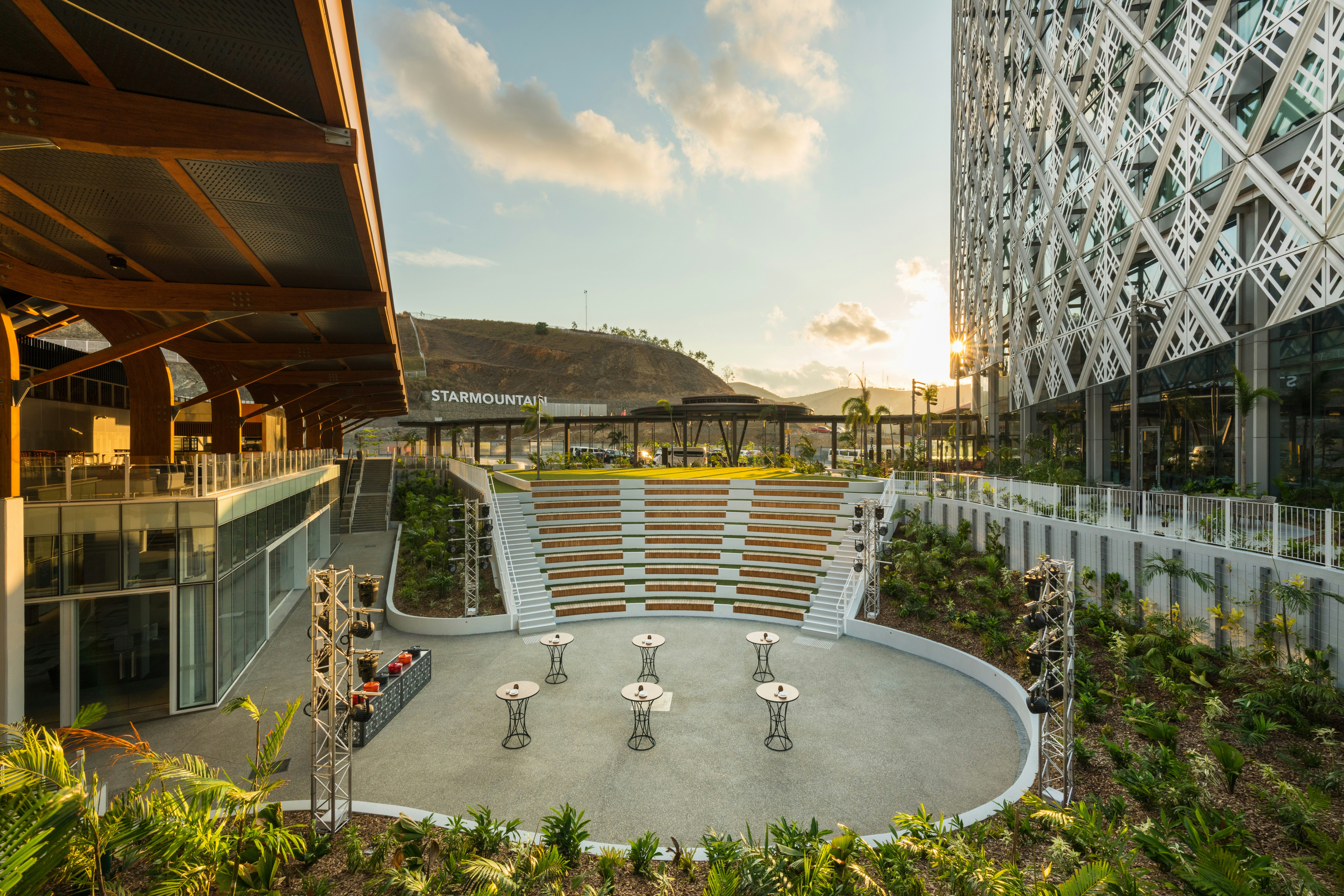 Hilton Port Moresby Papua New Guinea 75/78
