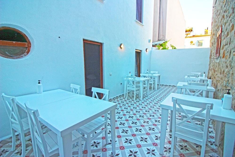 Ikizler Otel Bozcaada 20/21