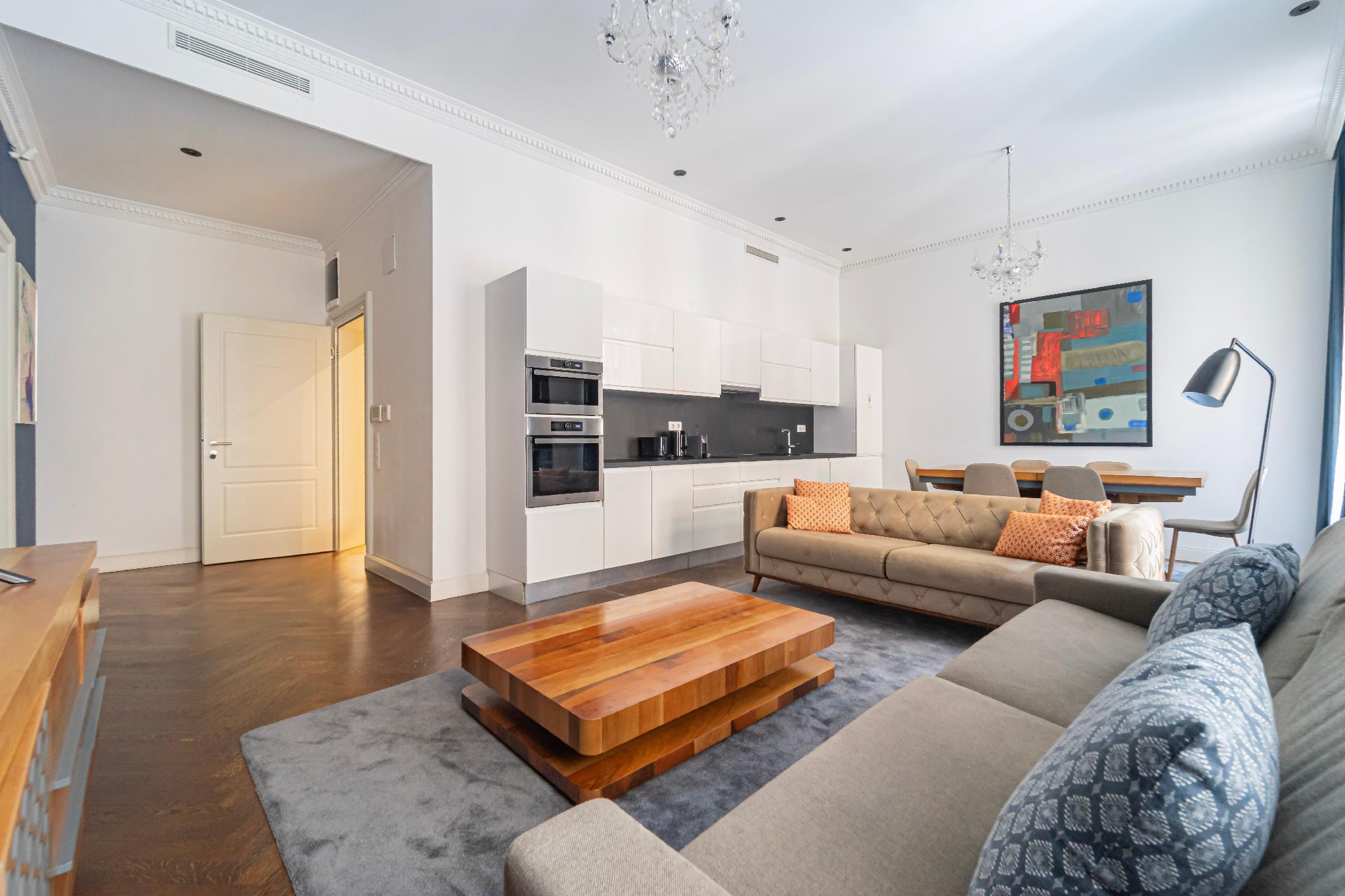 Deluxe, Apartment