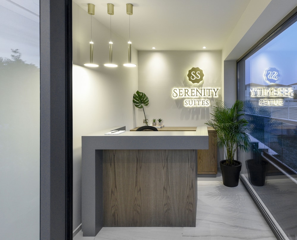 Serenity Suites 6/50