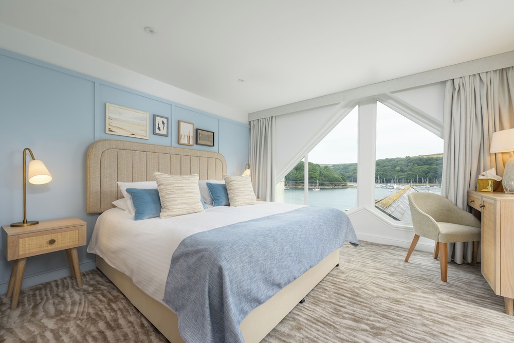 The Old Quay House Hotel 11/50