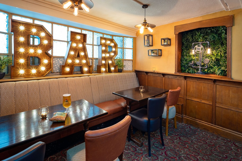 Boars Head Hotel 45/50