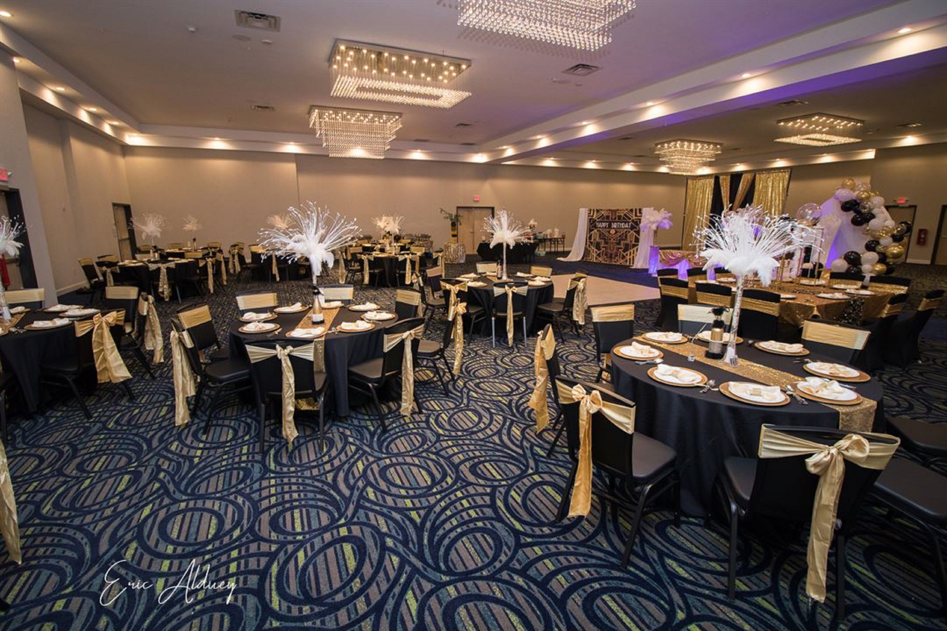 HOLIDAY INN SCRANTON EAST - DUNMORE 33/41