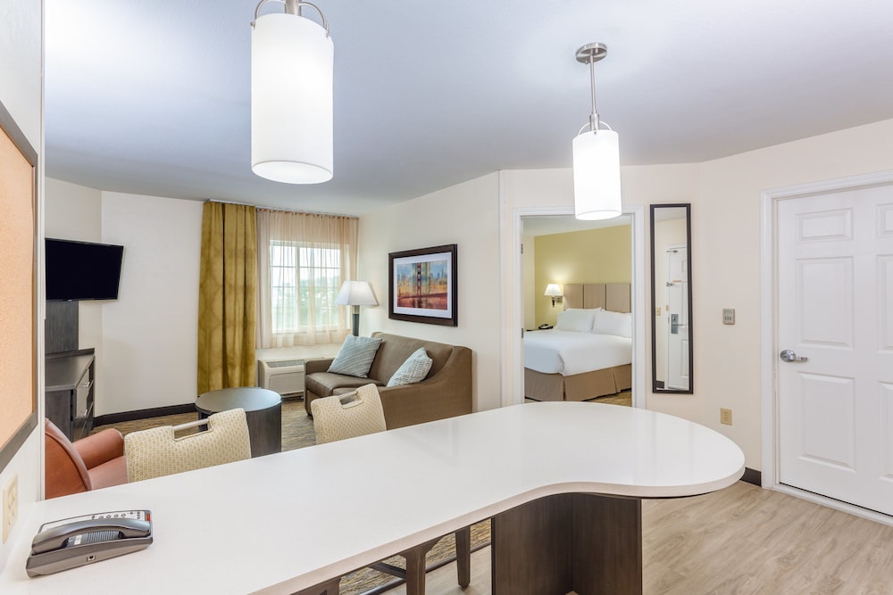 Candlewood Suites Secaucus 9/30