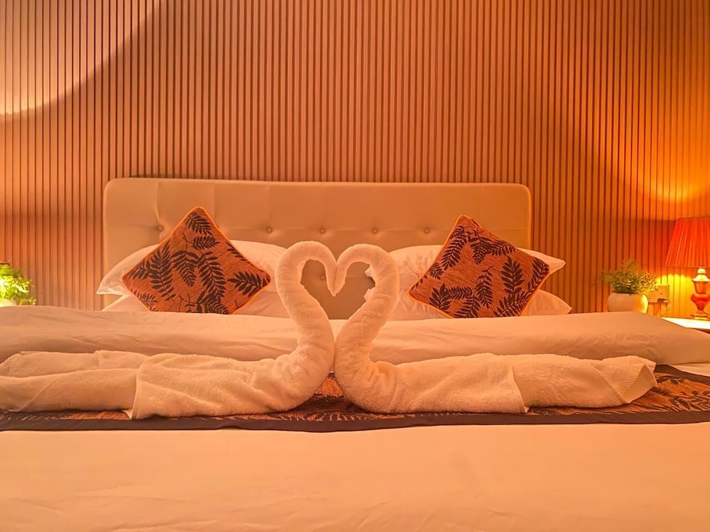 Himeyn Beach Inn - Ocho Homes by Eight Continents 12/27