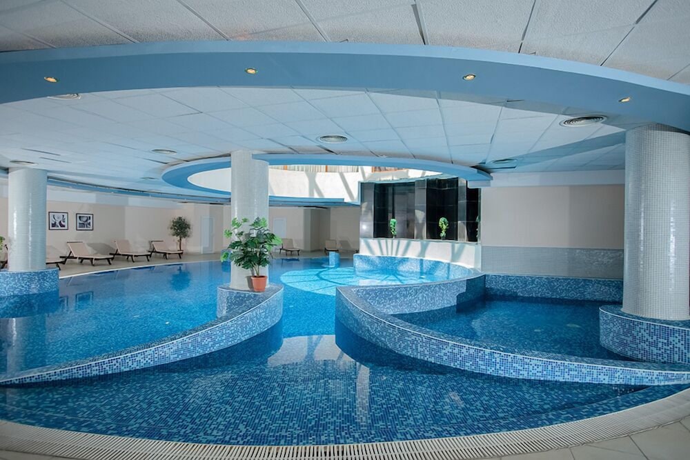 Saint Thomas Holiday Village 20/50