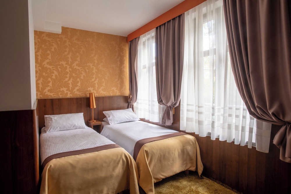 David Hotel 21/63