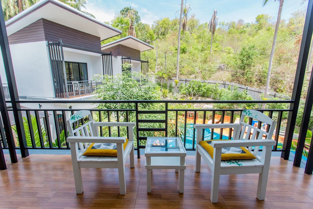 The Ozo Koh Tao 46/50