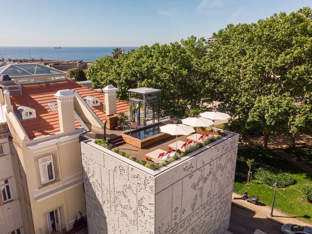 Artsy Cascais 4/83