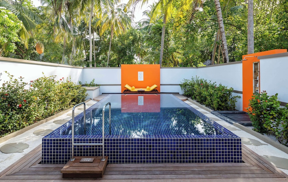 Angsana Velavaru 21/50