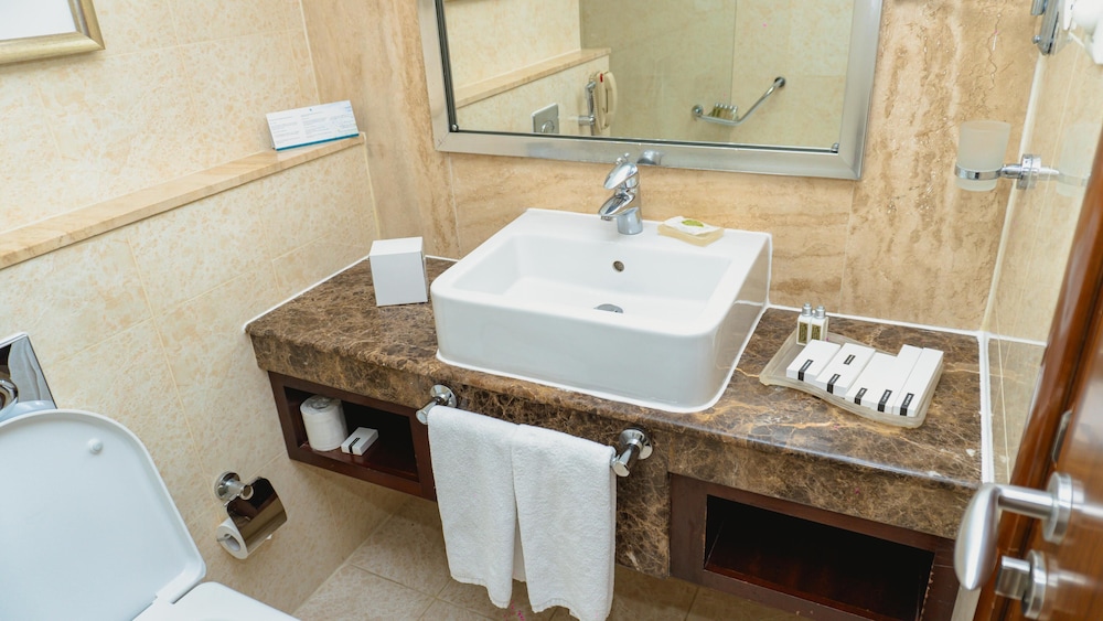 Oceanic Khorfakkan Resort And Spa 75/76