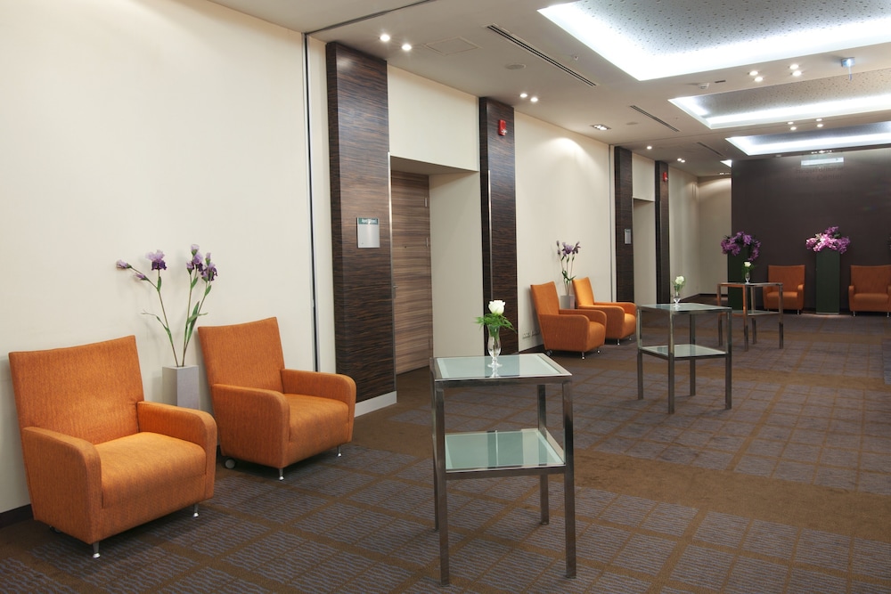 Holiday Inn Almaty 70/81