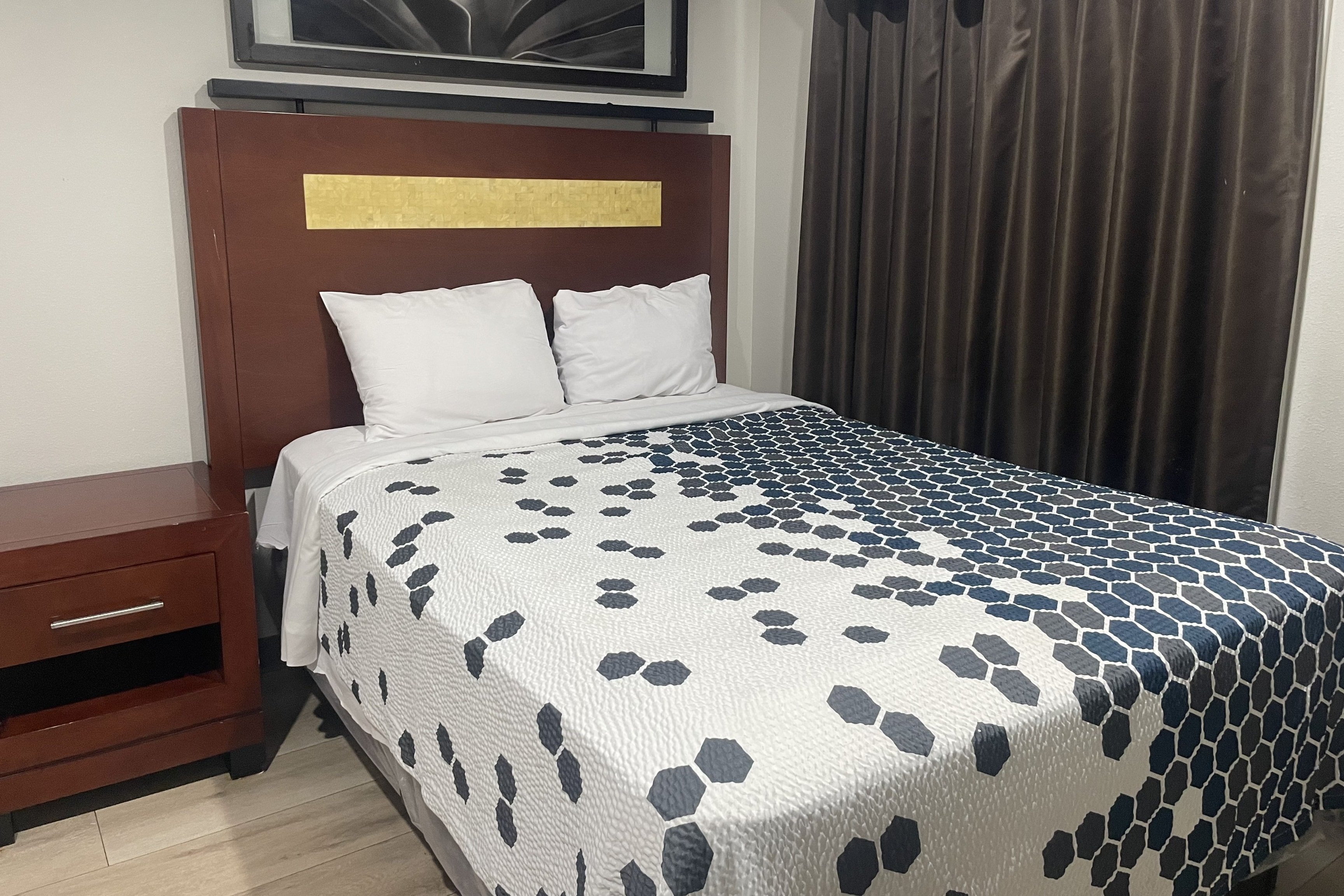 Big 7 Motel 16/34