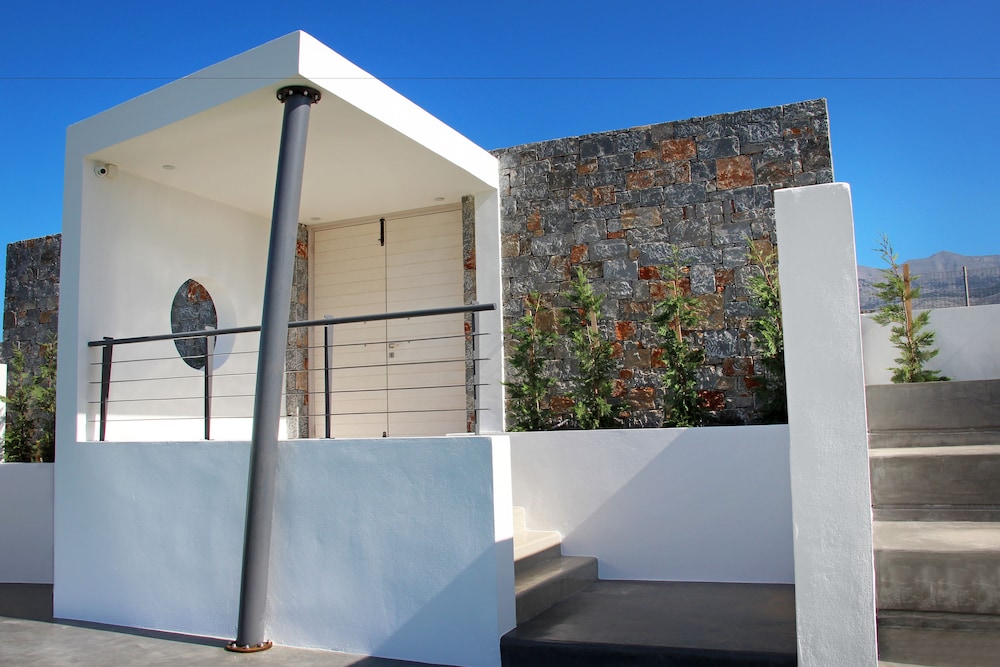 Marigianna Apartments 6/46