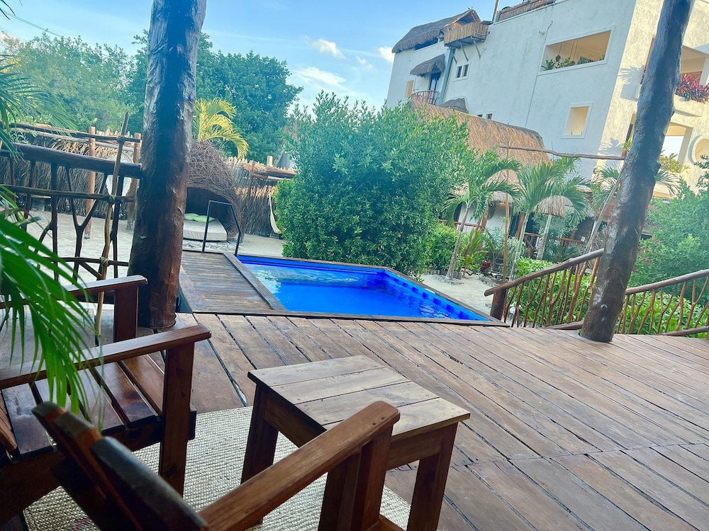 Hotel Casa HX 70/74