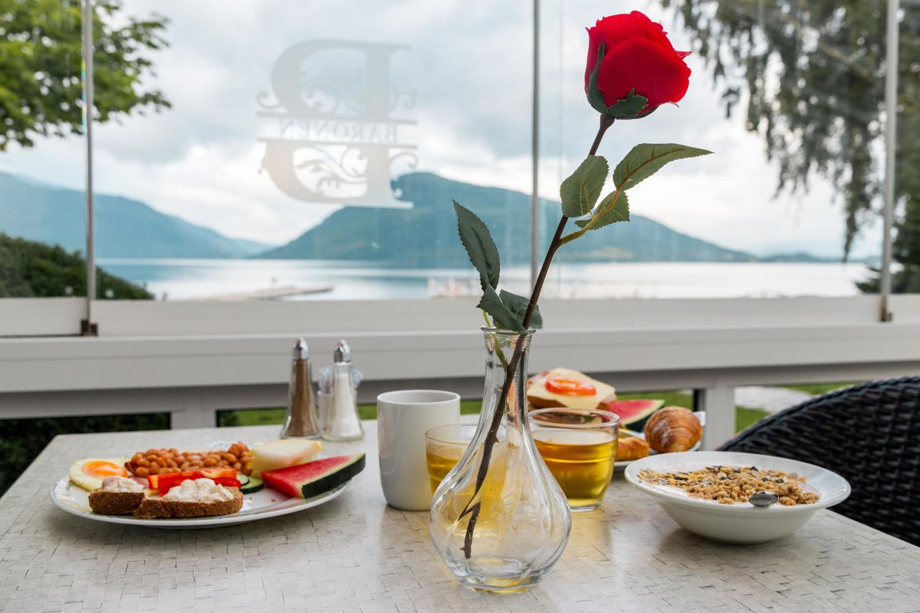 Rosendal Fjordhotel 37/50