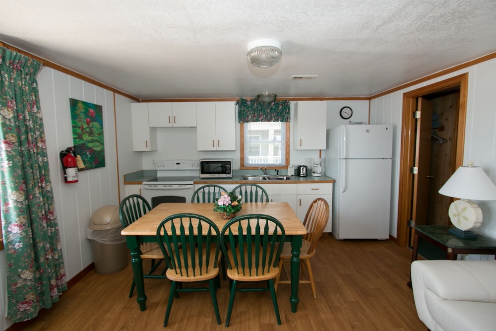 Outer Banks Motel 27/50
