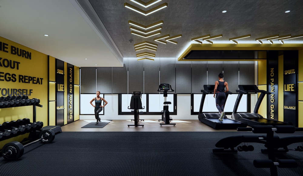 Mercure Bangkok Surawong 41/64