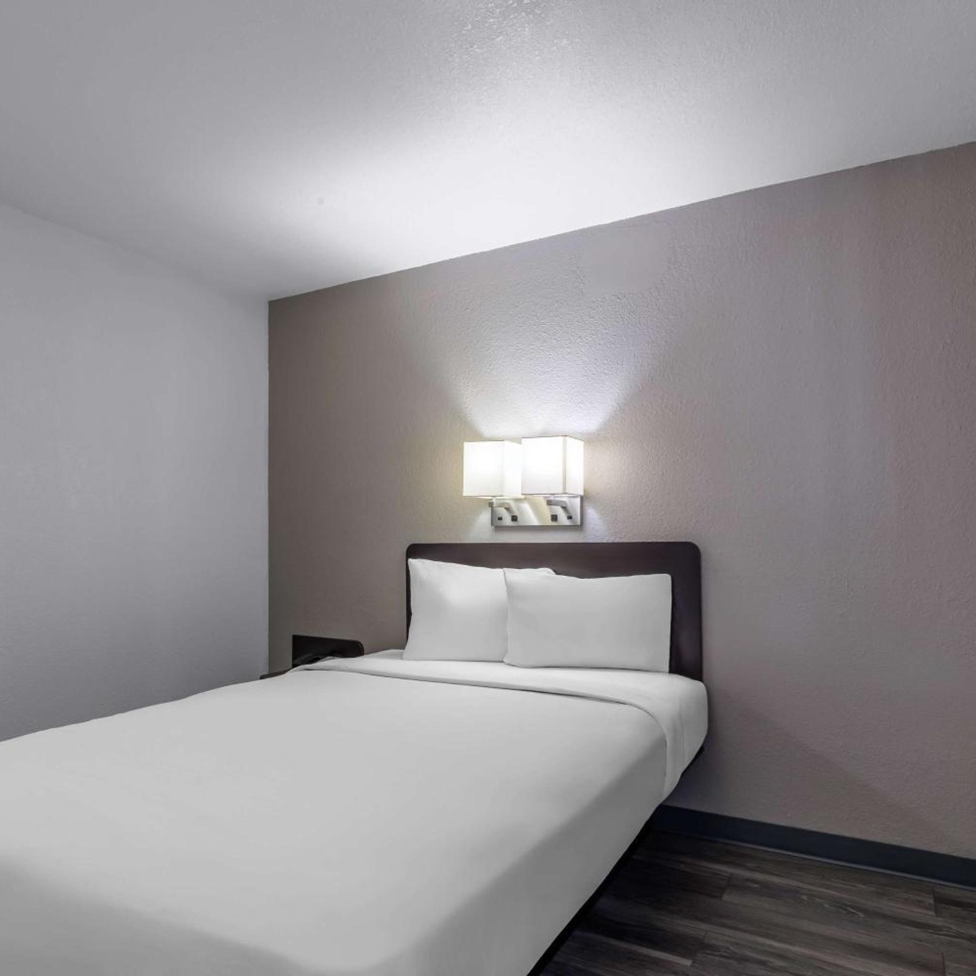 1 Queen Bed - Hearing Accessible، Motel6 Elizabethtown, KY 3/10
