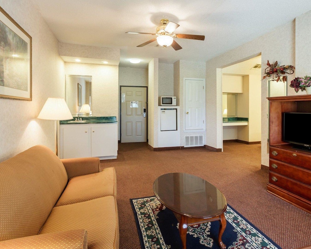 Quality Inn Robinsonville, MS 25/33