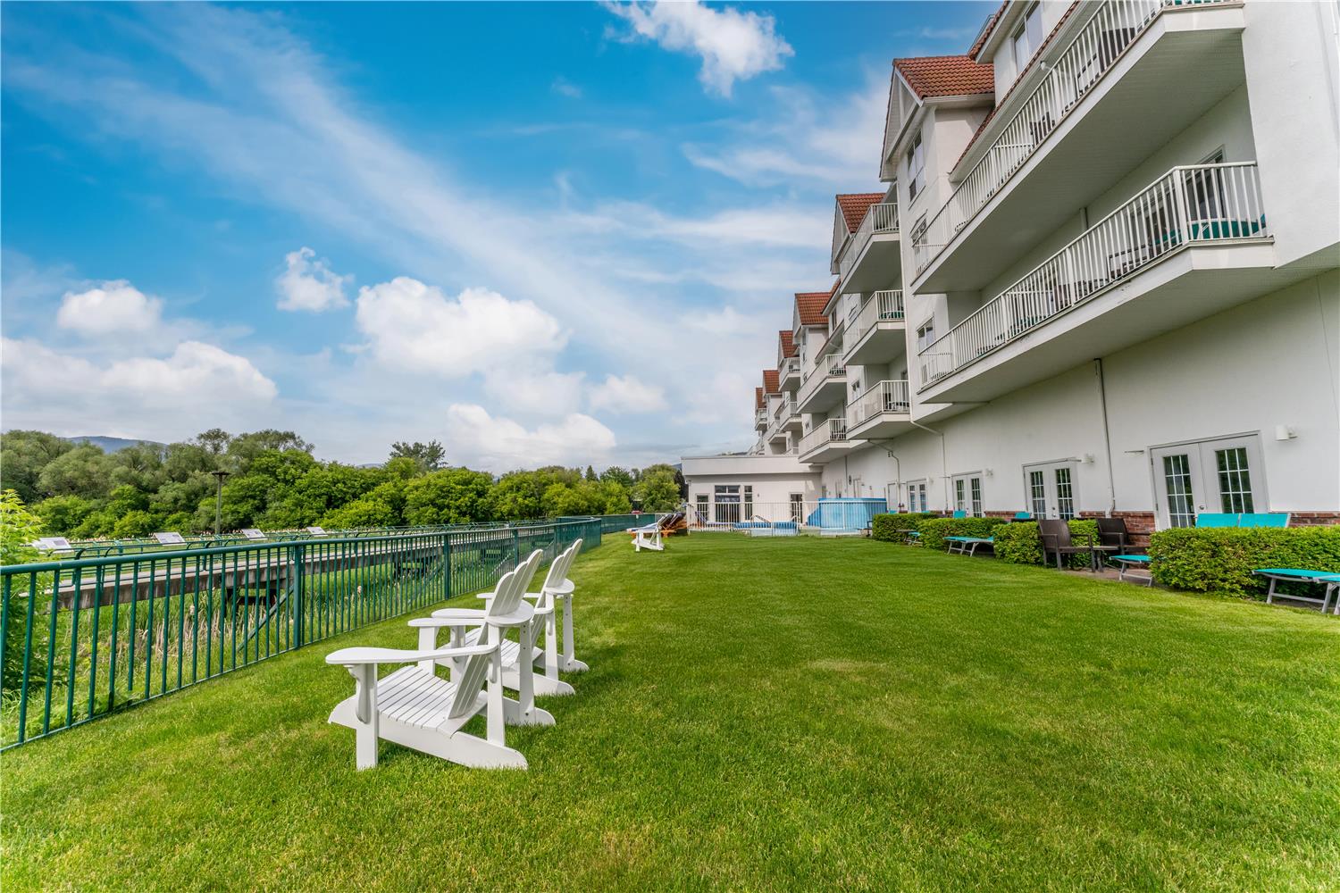Prestige Harbourfront Resort, WorldHotels Luxury 37/39