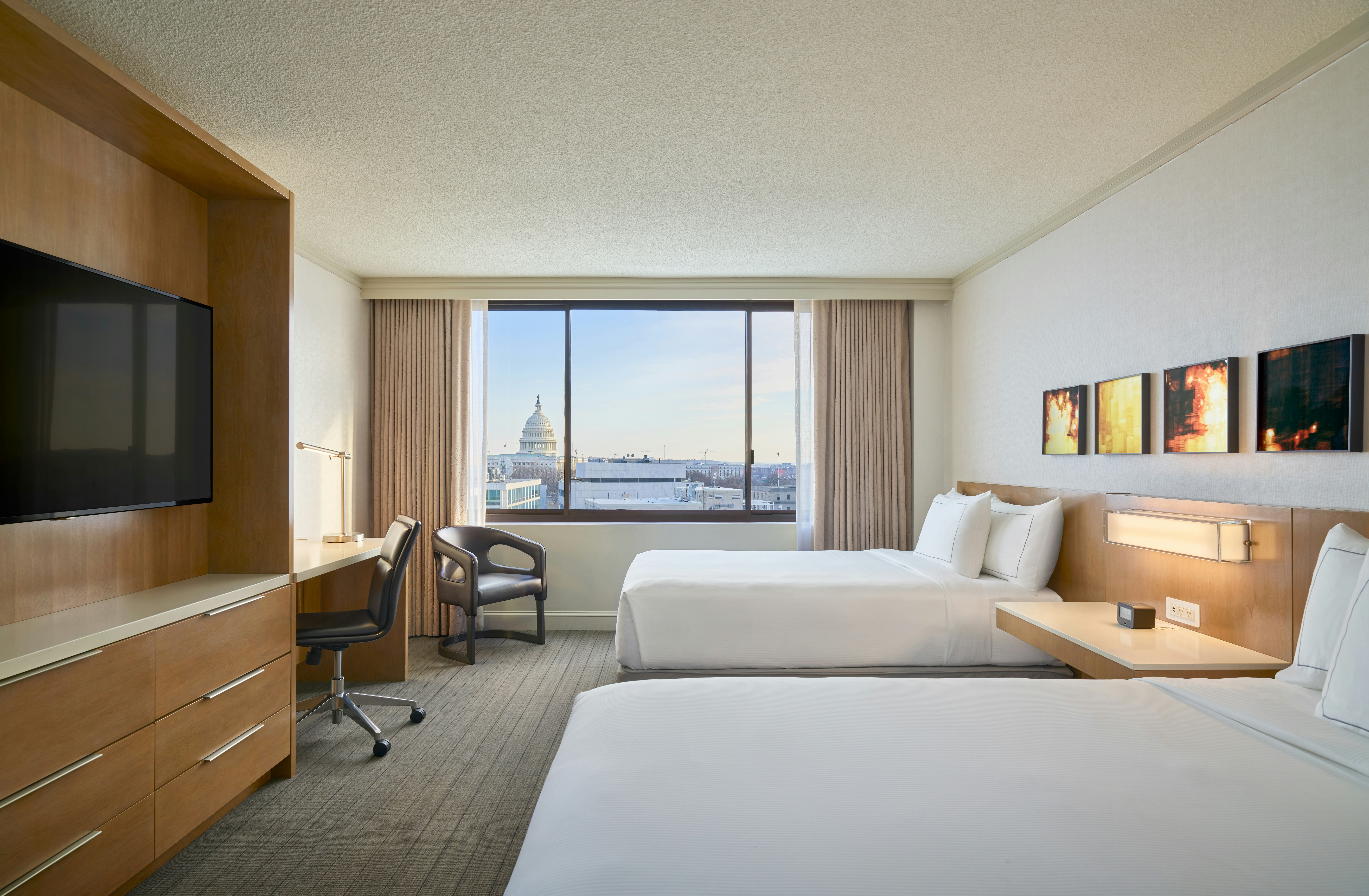 ROOM, 2 DOUBLE BEDS, CAPITOL VIEW