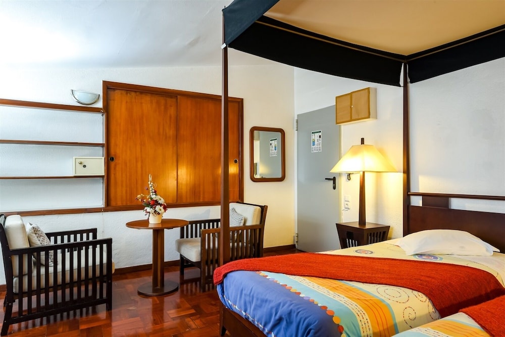 Hotel Residencial Colombo 17/50