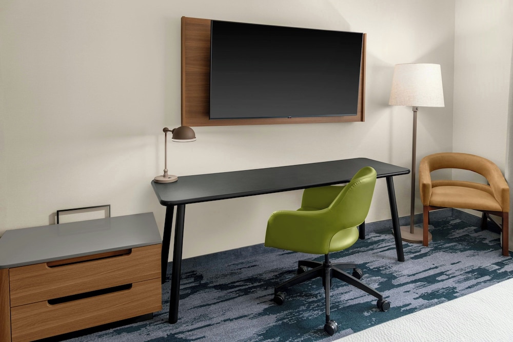 Fairfield by Marriott Inn & Suites Norwalk 28/34