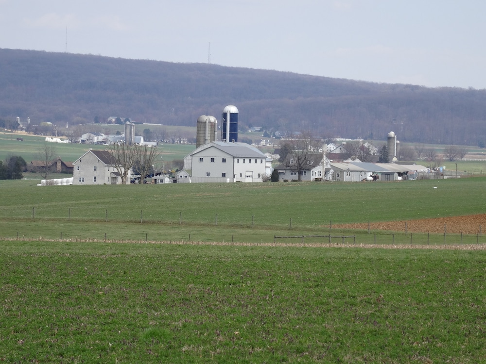 Amish Country Motel 48/52