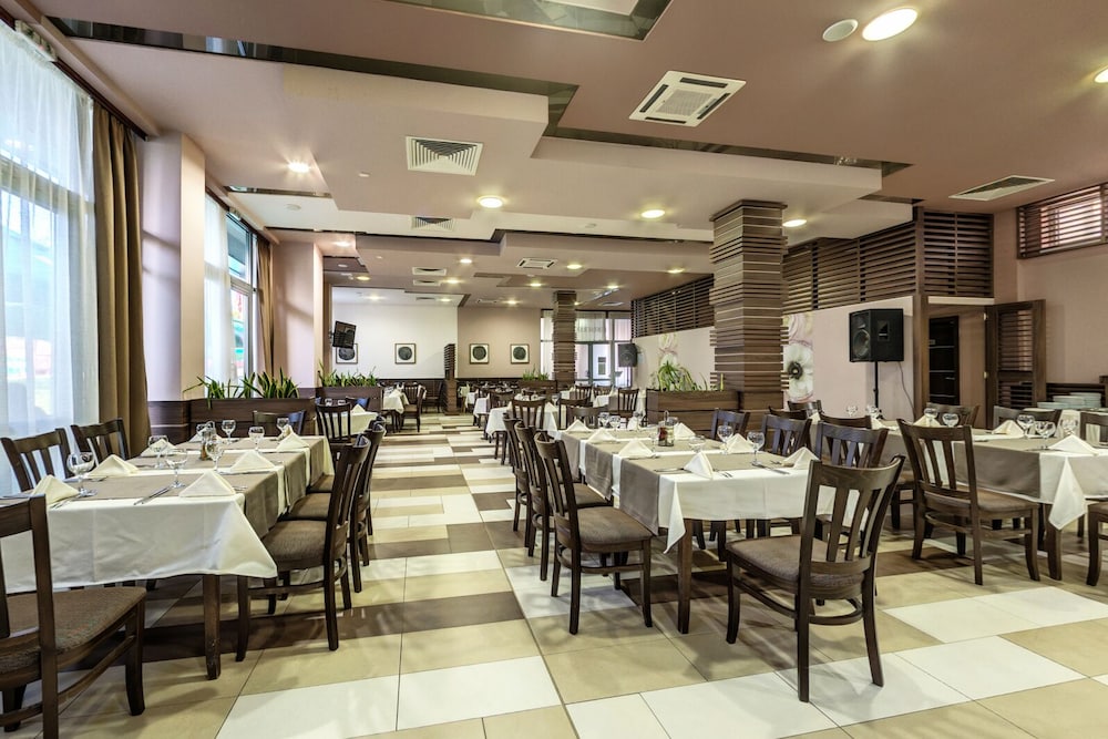 Hotel Arena 15/16
