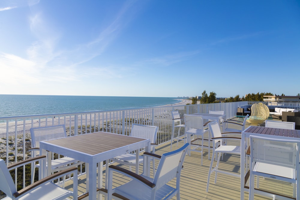 Provident Oceana Beachfront Suites 62/77