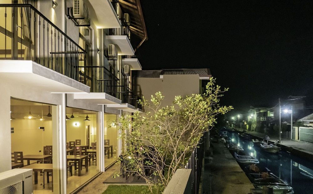 Hive 68 - Hotel And Resorts Negombo 11/59