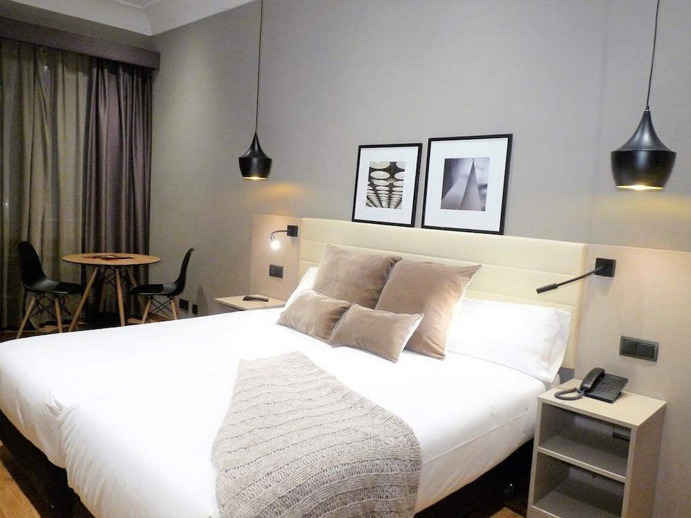Hotel Cortezo 22/80