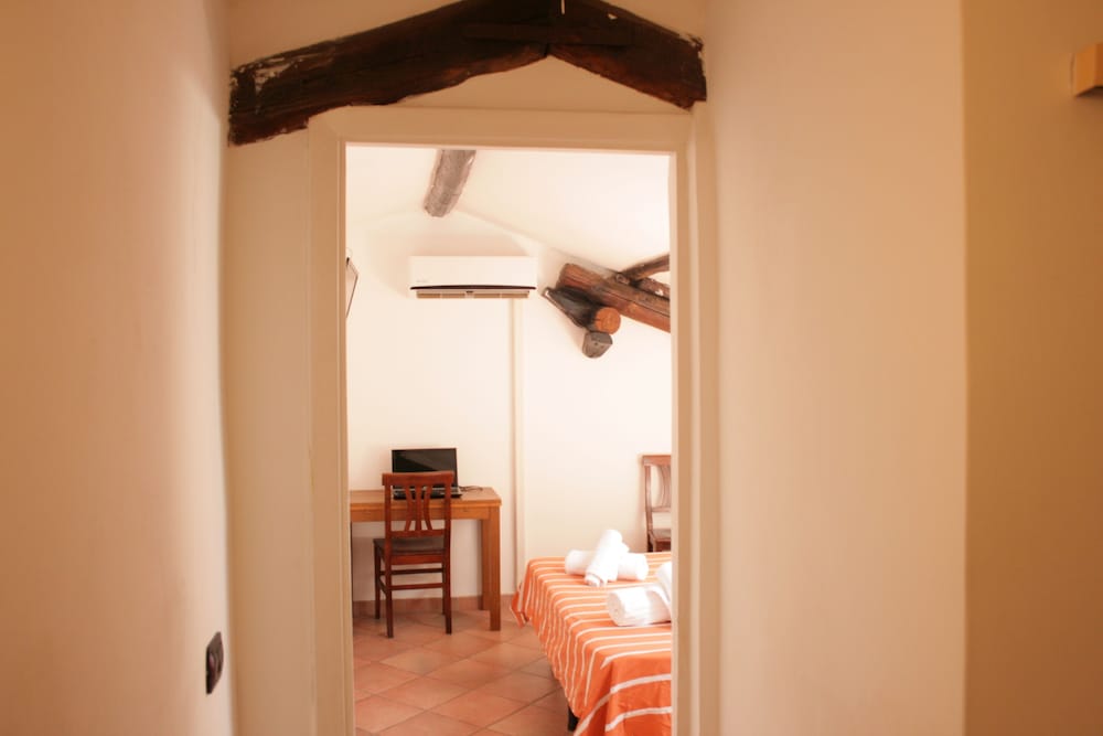 Sixtythree Guesthouse 27/40