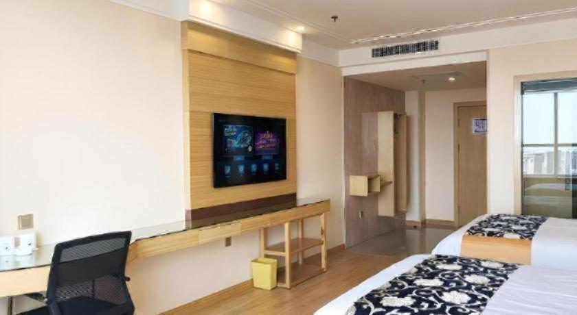 GreenTree Inn Urumqi Airport Tianyi International City 32/47