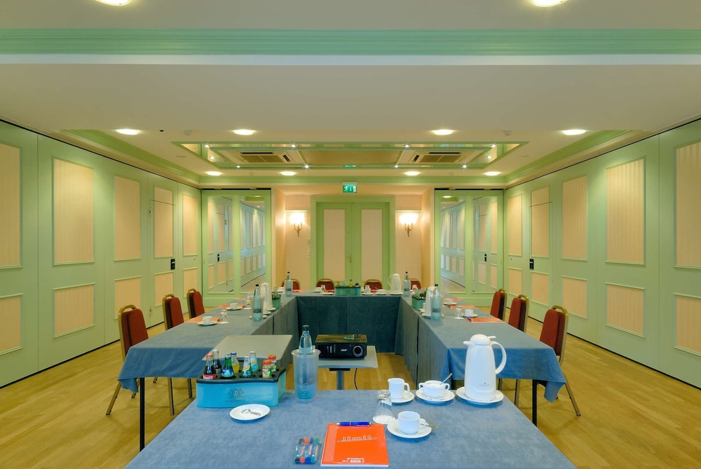 Golden Tulip Lubecker Hof 28/32