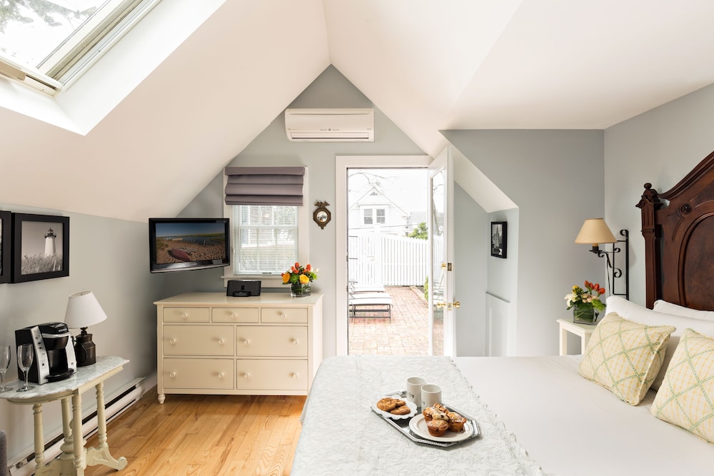 Brass Key Guesthouse - Adults Only 44/67