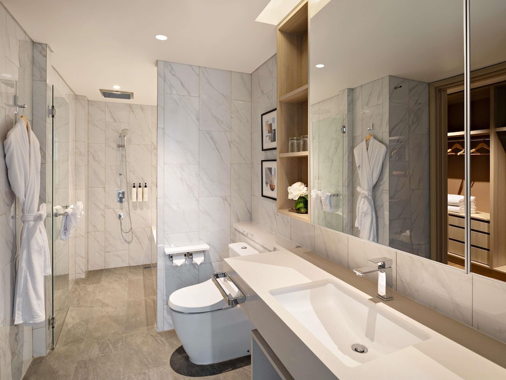 Swissotel Living Jakarta Mega Kuningan 49/50