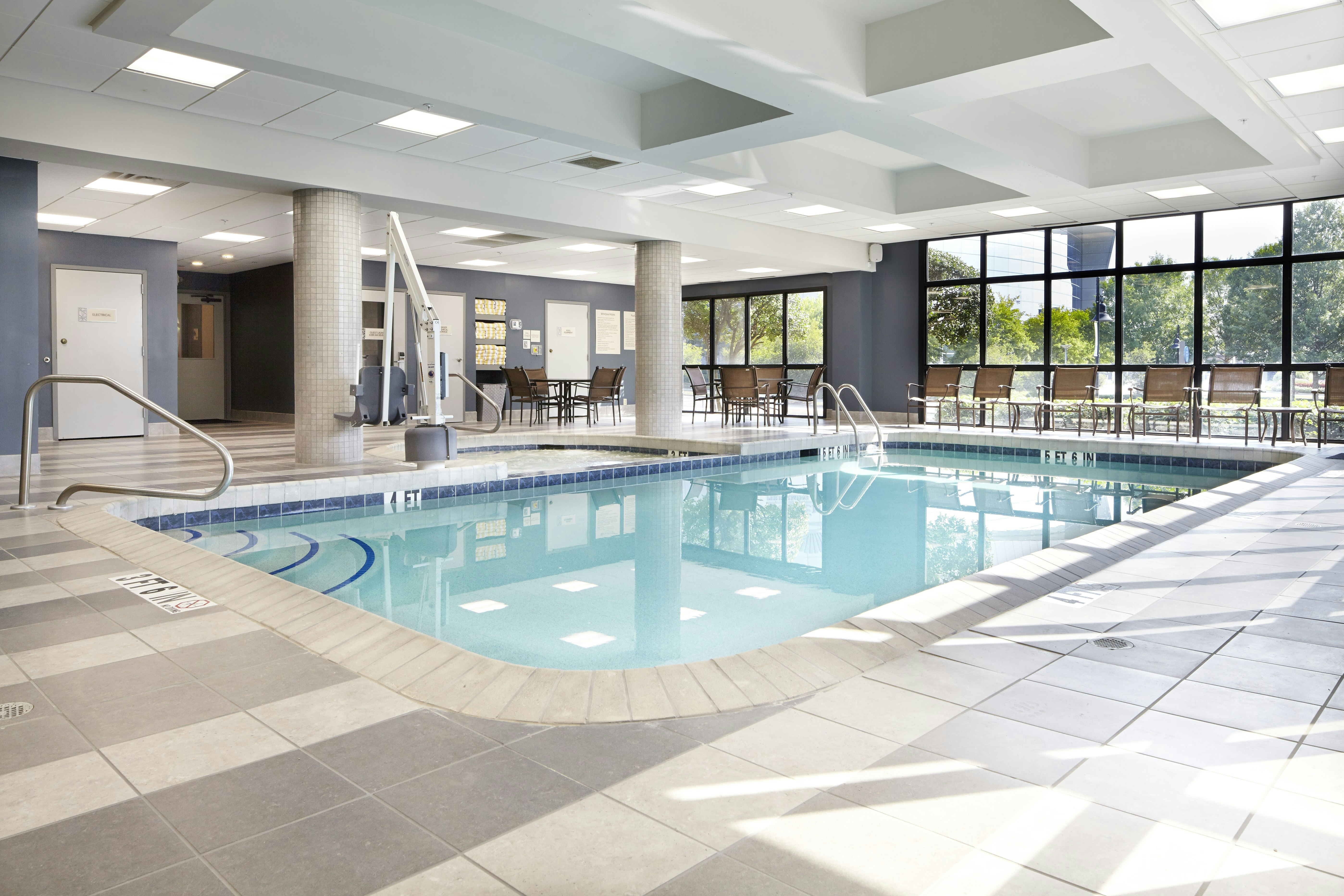 Embassy Suites by Hilton Atlanta Galleria 27/56