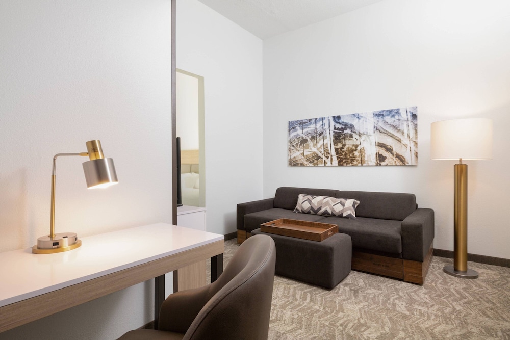 Springhill Suites 33/48